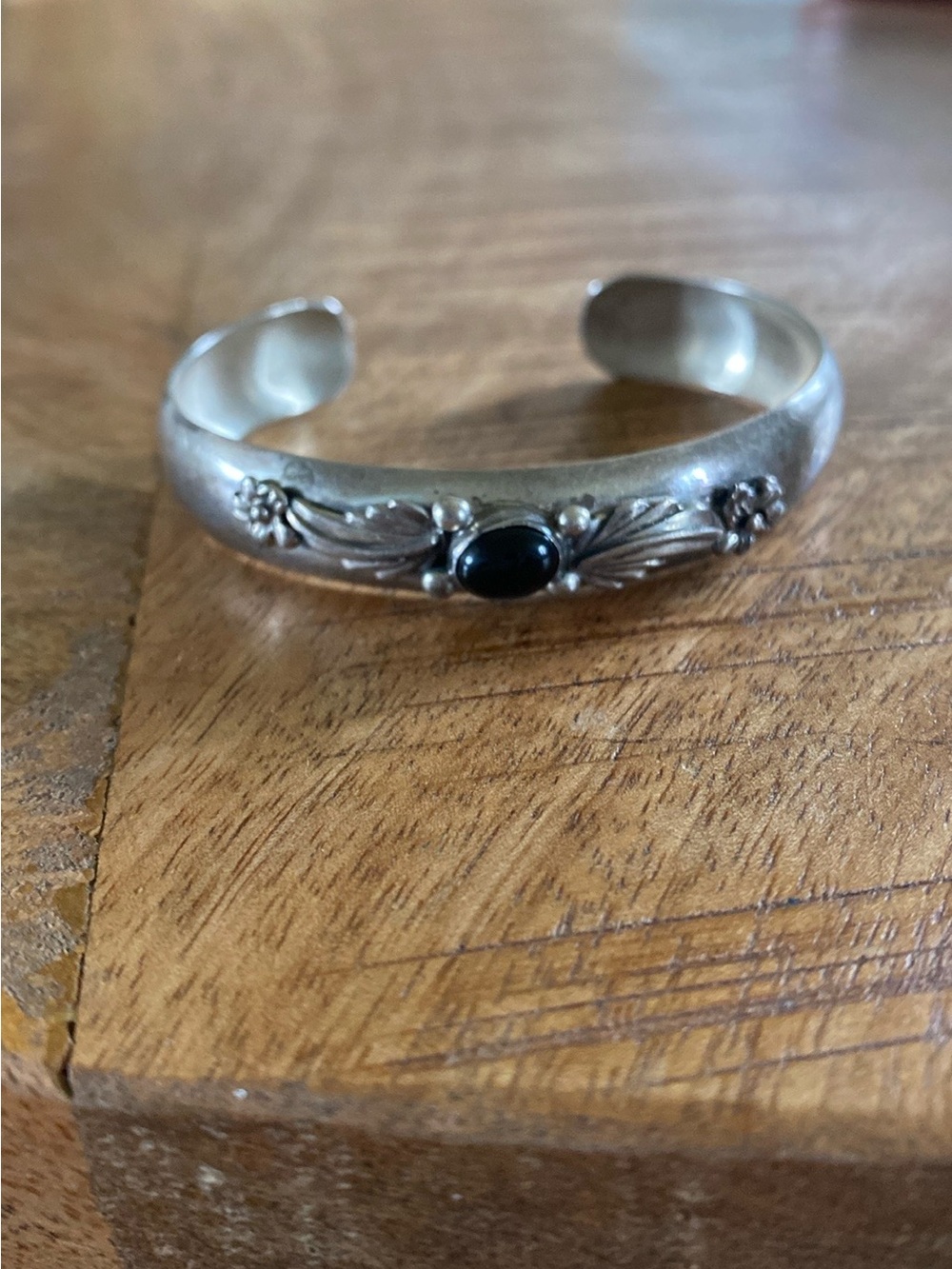 Carol Felley 1989 Vintage Sterling Silver & Onyx Cuff Bracelet